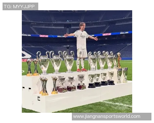 40岁莫德里奇在米兰展现传奇风采场均跑动104公里传球成功率高达91